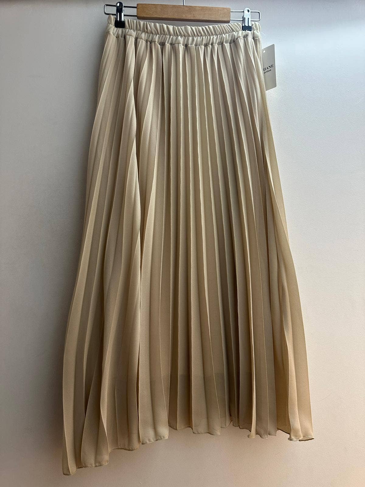 LORIANE – wholesale Skirt – Women’s – 22017U Long pleated solid skirt7