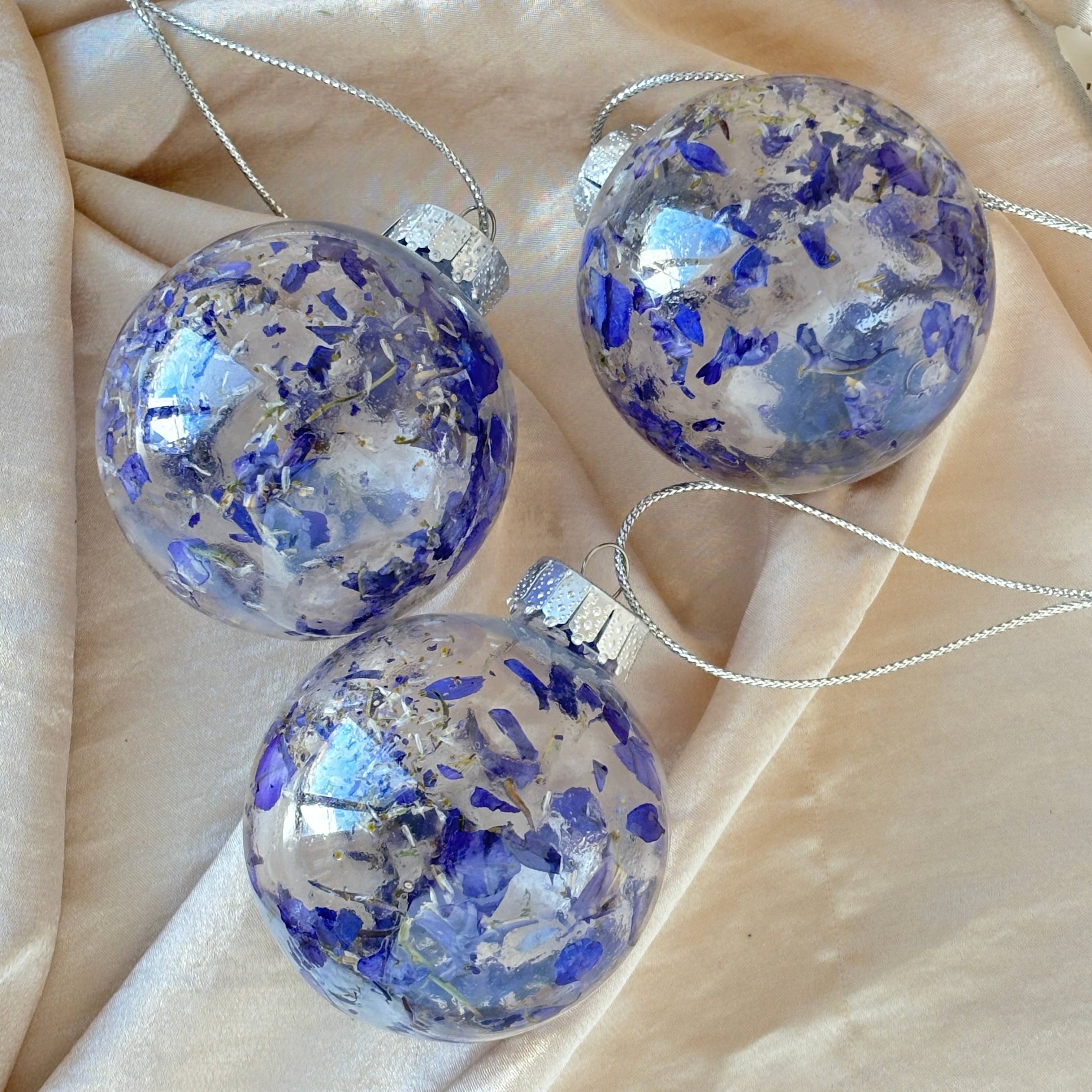 Nurturing with Nature - Vente Objets de décoration - Ornement artisanal en fleurs séchées pressées7