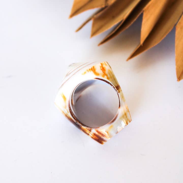 Bali Queen - Wholesale Cocktail/Statement Ring - Bali Shell Rings30