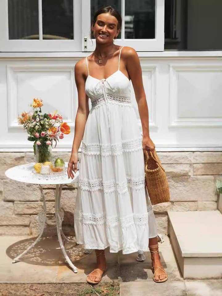 Vit Ny Boho Klänning för Kvinnor med Spetsdetaljer och Stor Slitskjol för wholesale på Faire4