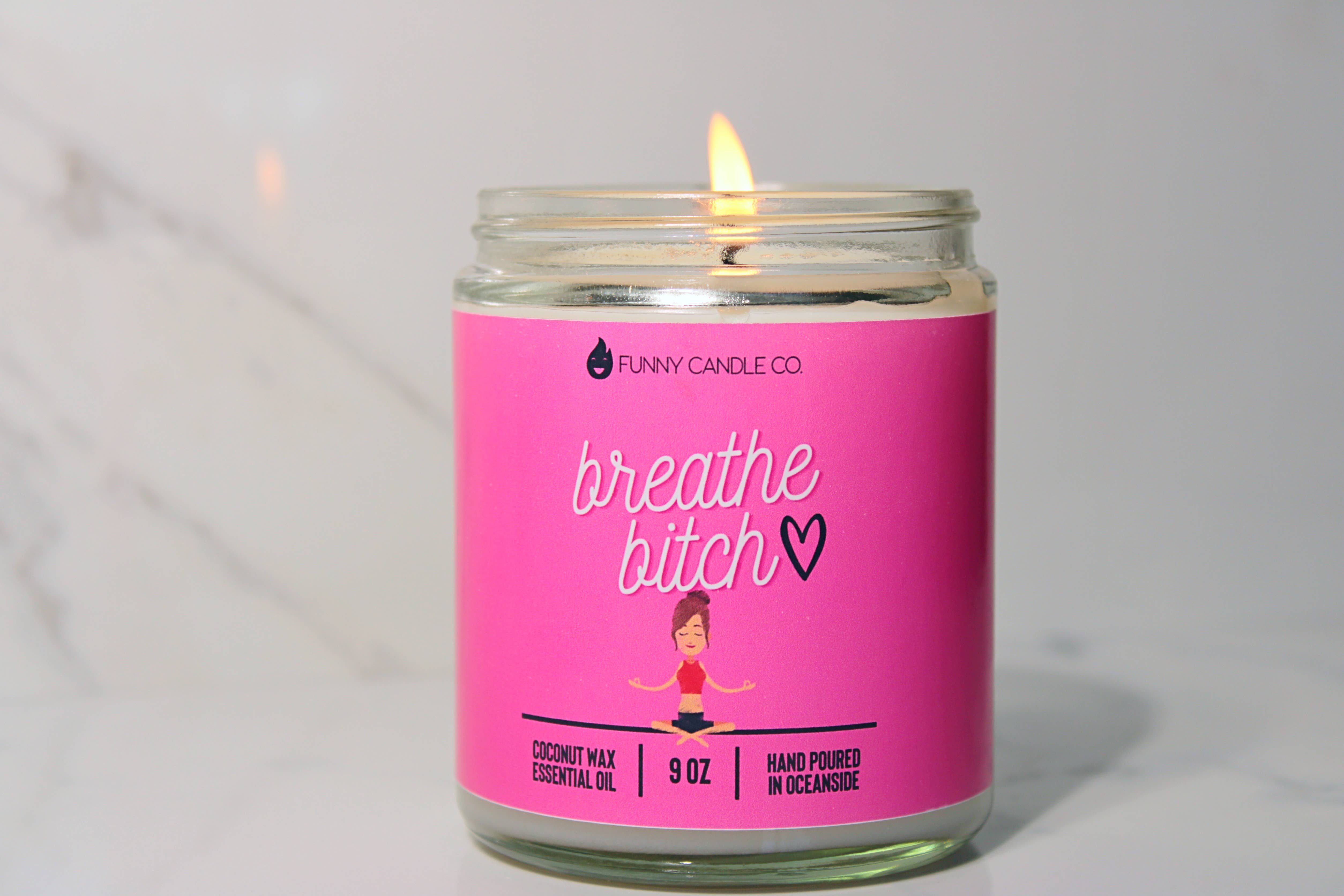 Funny Flames Candle Co - Les Creme - Vente Bougie en bocal - Breathe Bitch - Bougie Funny Flames, 9 oz1