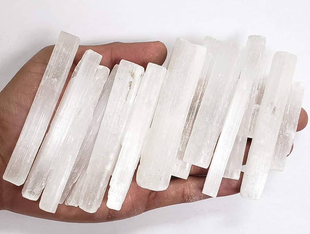 Moon River Designs - Vente Pierre et cristal de spiritualité - Baguettes de Sélénite Aura Minces 4” Bâtons de Sélénite3
