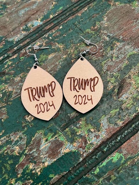 Suchfungoods - Wholesale Hangende/ronde oorbellen - Trump Girl en Trump 2024 Verkiezing 2024 Bengelende oorbellen4