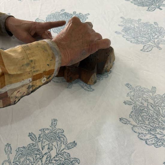 Rozablue – wholesale Tablecloth – Handblockprinted tablecloth  XL Floral Coral 160 x 34010