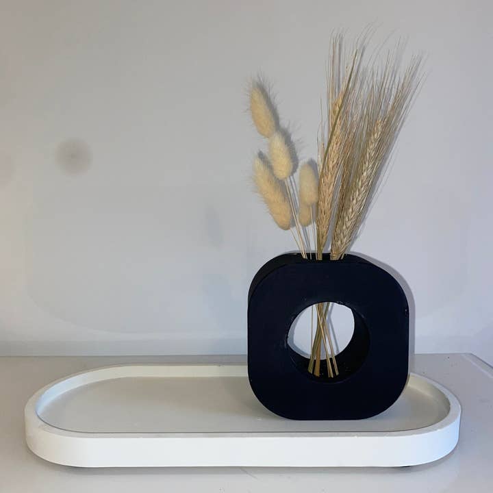 Concreates - Wholesale Vaas - Concrete donutvaas | Scandinavische vaas | ronde en vierkante vaas | Gedroogd bloemstuk