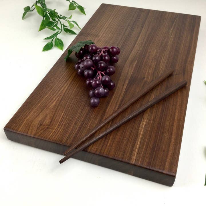 Scrappy's Workshop - Wholesale Cutting Board - Walnut Wood Cutting Board2