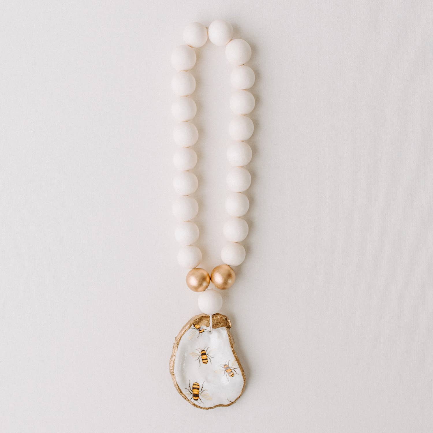 Grit and Grace Studio - Vente Collier de perles - Perles de bénédiction d'abeille1