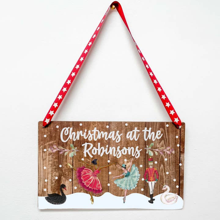 Placa colgante navideña personalizada Christmas at the, cascanueces para venta al por mayor de Dios Designs