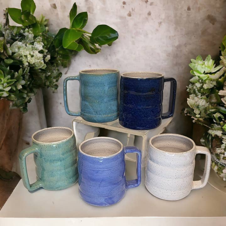 Stoney Ridge Pottery - Vente Tasse à café - Mug à café ondulé en grès fait main6