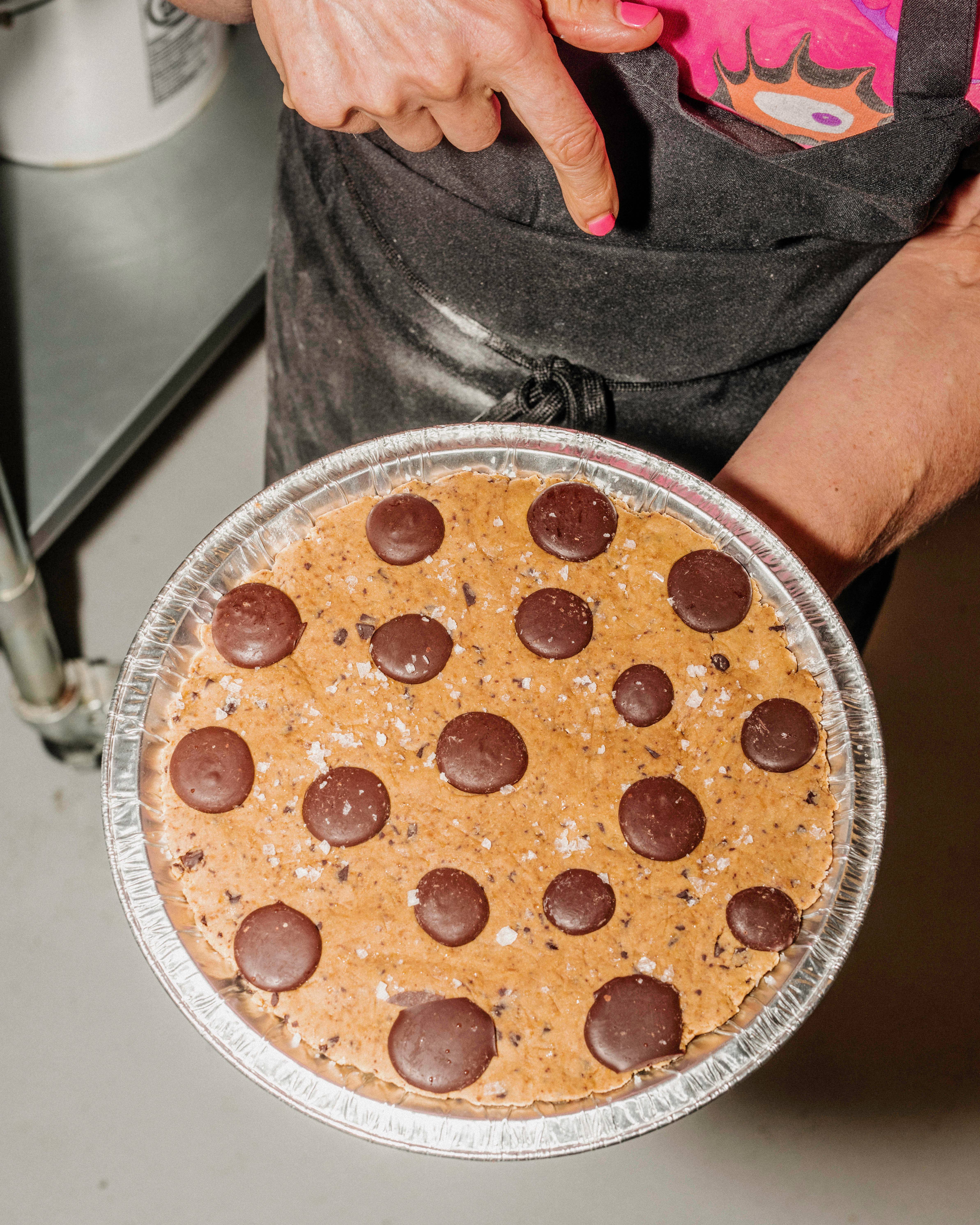 Raaka Chocolate – wholesale Chocolate – 60% Cacao - Semisweet Couverture - PASTILLES (10lb bag)4