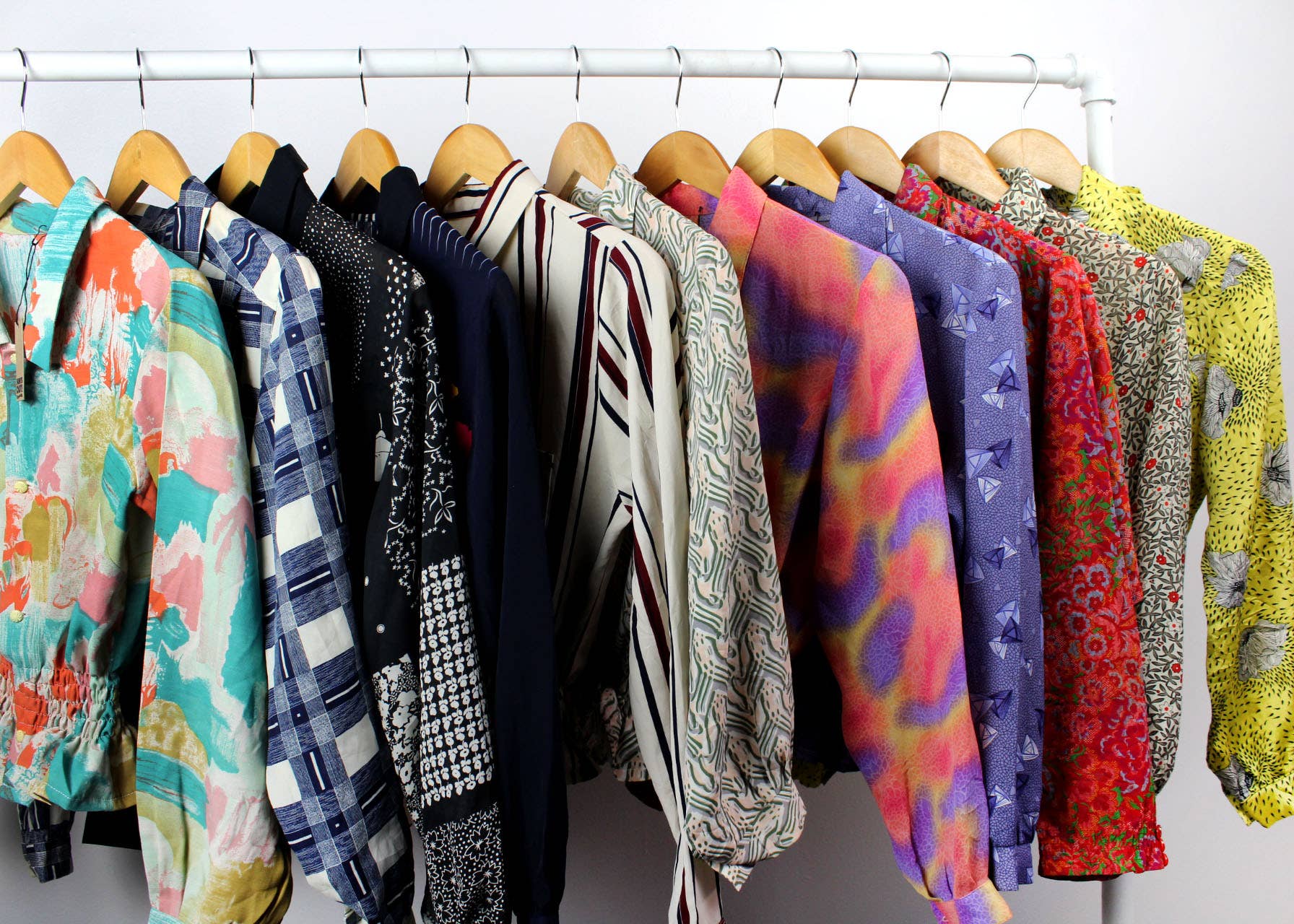 Sun's Out! - Wholesale Blouse - Women's - Reworked Vintage Long-Sleeve Button Up Blouse - Cinched2