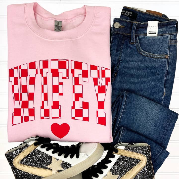 Sweatshirt à carreaux en or Wifey pour la vente par Nikkilynn Wholesale