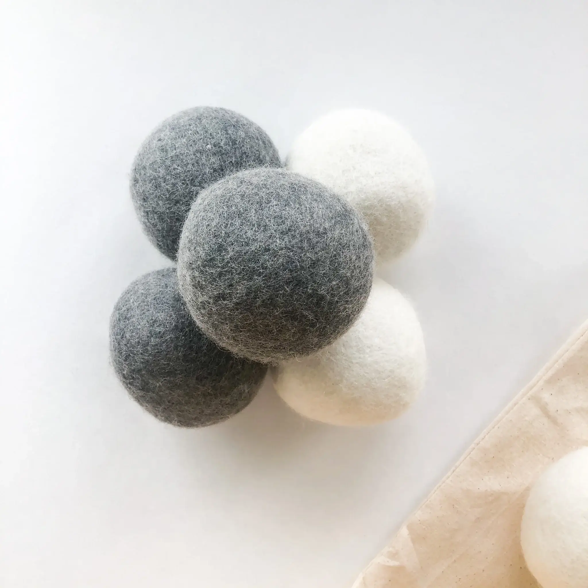 Smile Boutiques - Wholesale Dryer Balls - Natural Organic Handmade Wool Dryer Balls - Set of 63