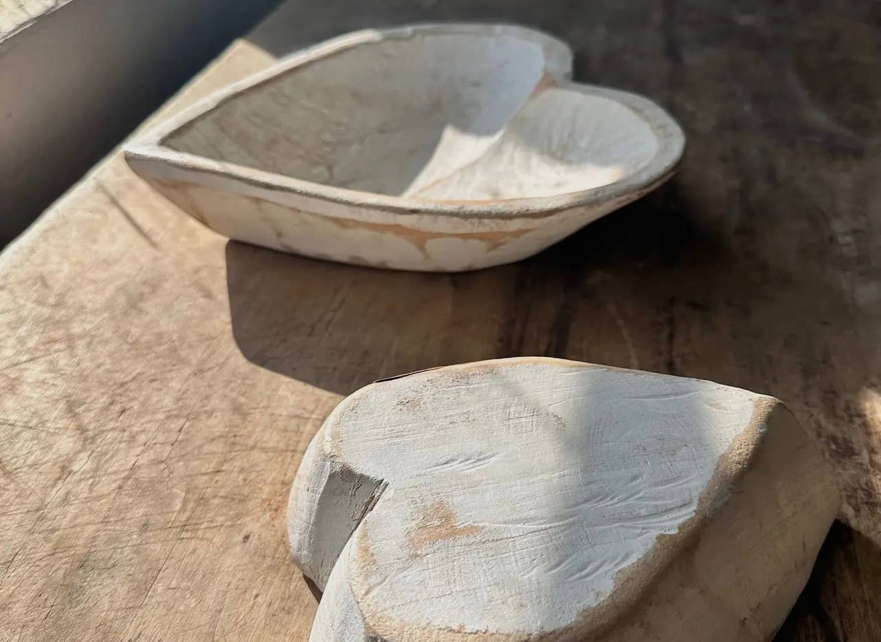 Stash Style - Vente Assiettes/plats/bols de décoration - Bols en bois en forme de cœur2