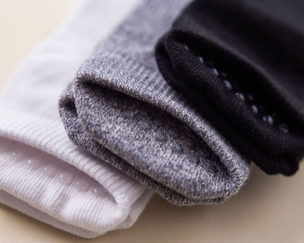 squid socks - Venta al por mayor Calcetines - Bebés - Crew - Calcetines antideslizantes para bebés en blanco, gris y negro2