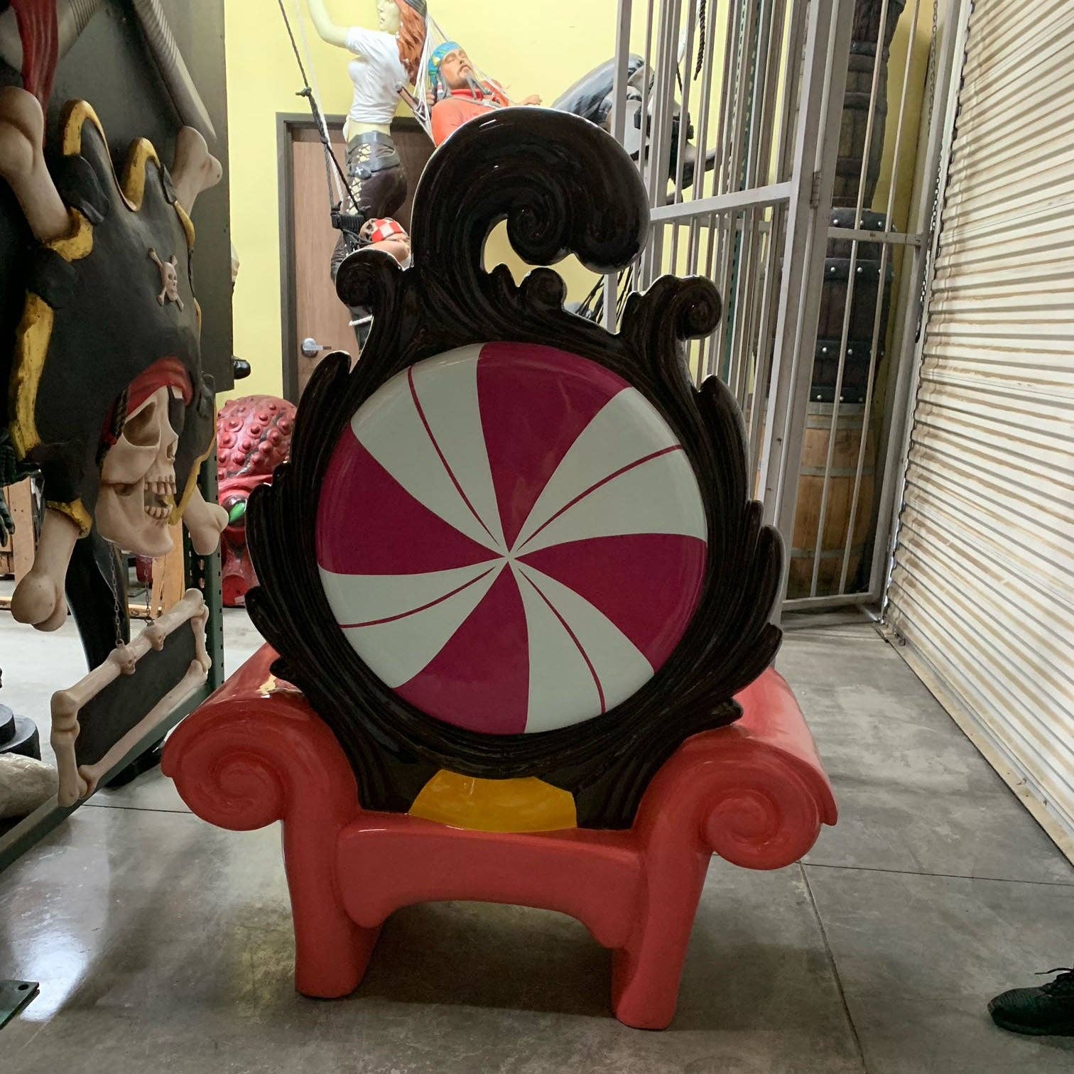 LM Treasures - Wholesale Decorative Figurine - Candy Throne Queen Life Size Statue6