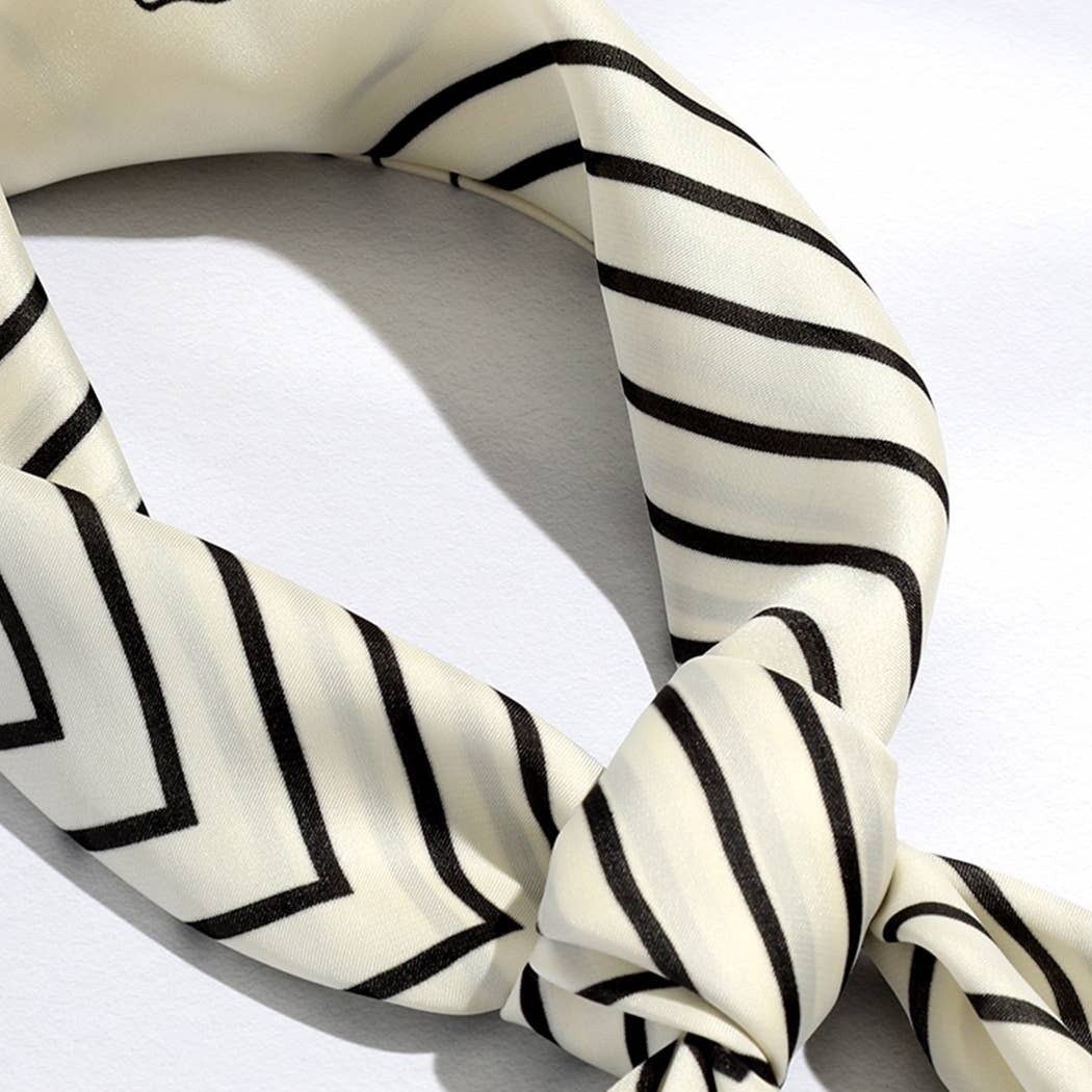 BK/PESO Lenço macio com estampa rosa acetinada leve  para venda a revendedores na Faire5