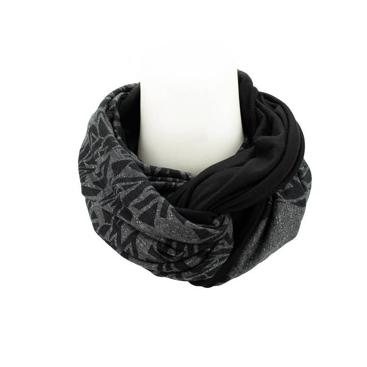 Grå och svart Tribal Knit Infinity Scarf för wholesale av Sumie Tachibana