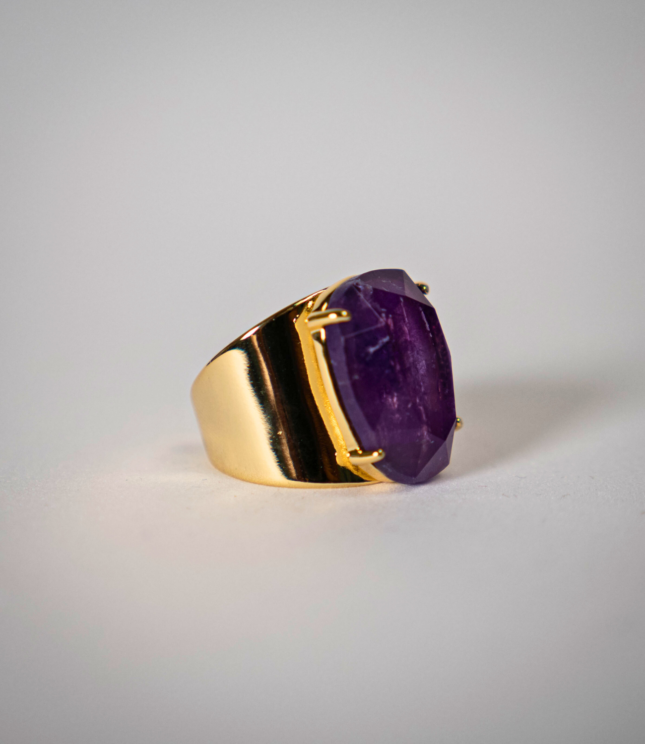 PHOEBE´S - Wholesale Cocktail/Statement Ring - Adjustable Natural Stone Ring – Amethyst, Rose Quartz, Moonstone, or Labradorite | Gold-Plated Jewelry1