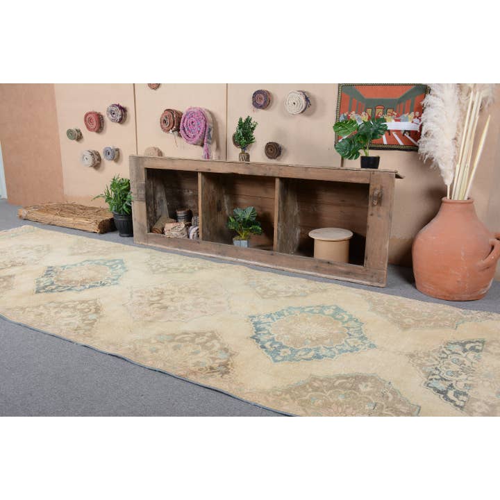 The Loom Wholesale - Wholesale Runner Rug - Vintage Geometric Wool Rug - Beige & Blue1