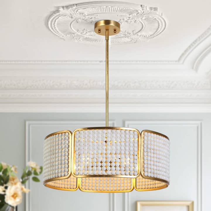 Lustre Gilvan à 5 lumières blanc et or pour la vente par Belles Lighting