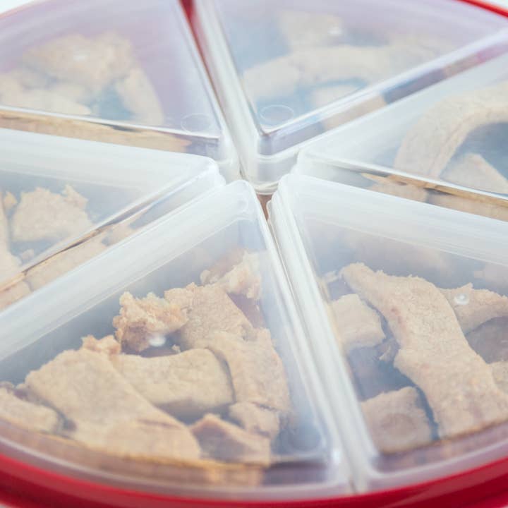 Fox Run Brands - Venta al por mayor Recipientes para alimentos - Protector de tartas de plástico rojo Fox Run con compartimento de 6 pulgadas, 10 pulgadas en total3