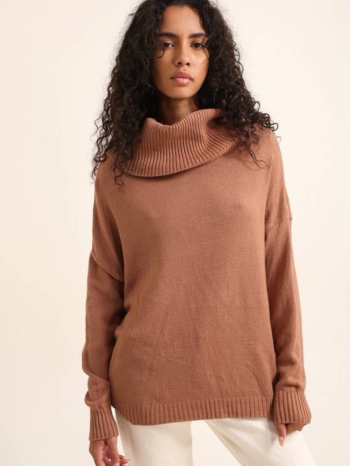 Knitted sweater REF. 7101 for wholesale by LÉA & LUC