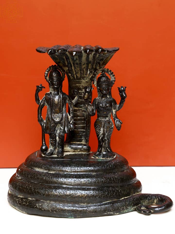 11" Vishnu Lakshmi auf Sheshnag stehend aus Messing für den Großhandel von Exotic India Art