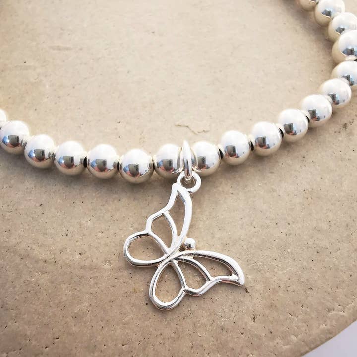 BROOKE armband met vlinderkralen voor wholesale door Sophellie Jewellery