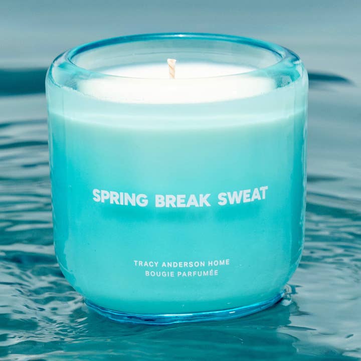 Spring Break Sweat Duftlys af Tracy Anderson for engroshandel hos Slate Brands