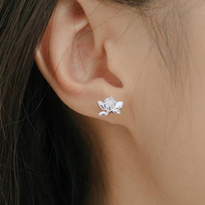 Perimade & Co. LLC - Wholesale Stud/Post Earrings - Vintage Lotus Flower Stud Earrings in 925 Sterling Silver1