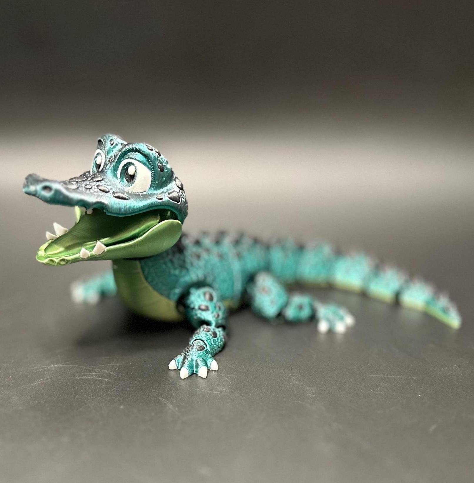 <3 Studio - Vendita all'ingrosso Figurina giocattolo - Bambini - Figura Articolata di Coccodrillo per Amanti dei Croc8