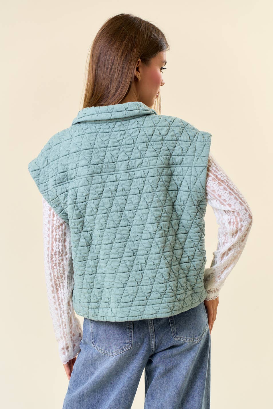 Doe and Rae - Wholesale Outerwear Vest - Women's - QUILTED POINT COLLAR FLAP PATCHED POCKET VEST - 10626J-113