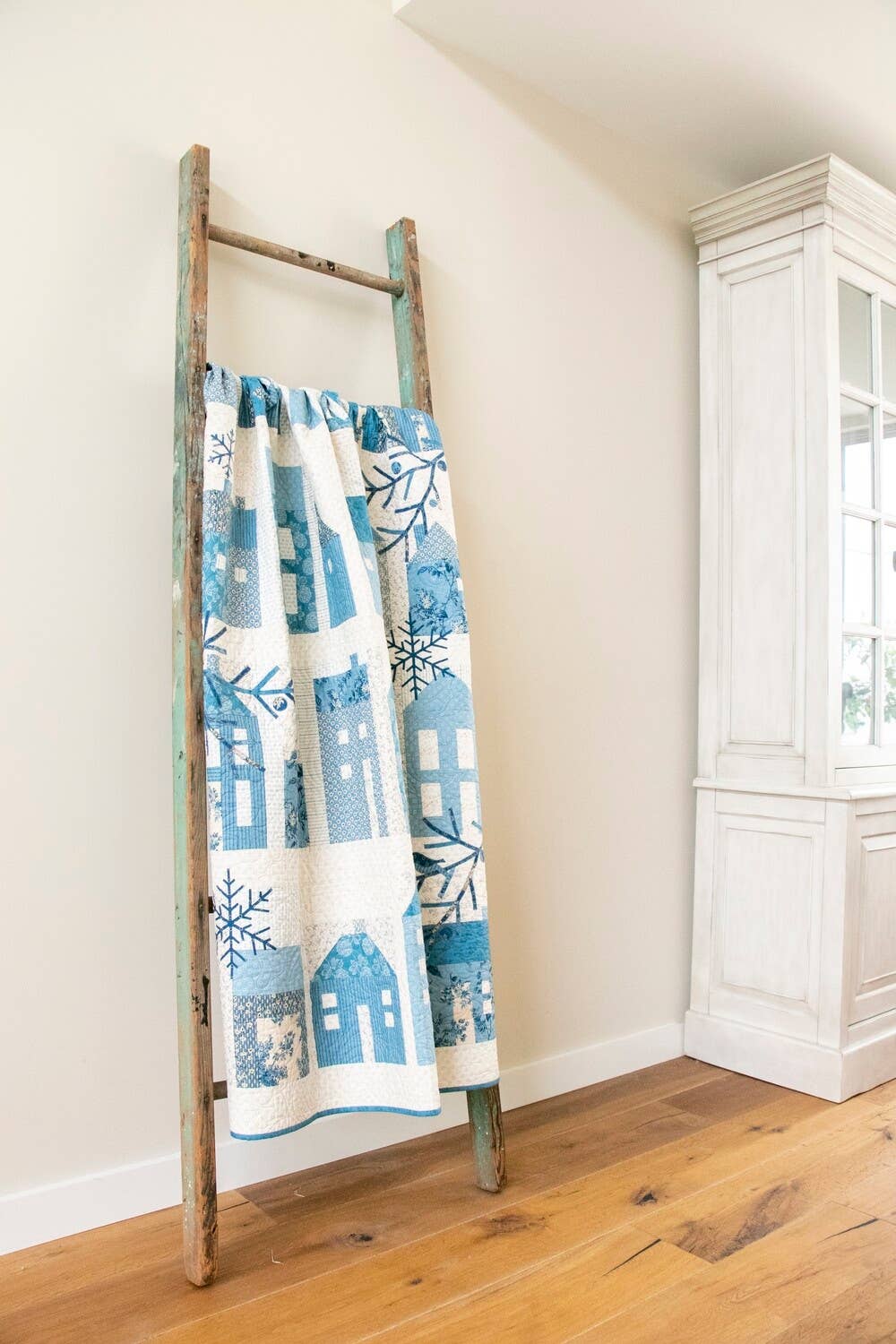 Laundry Basket Quilts - Wholesale Quilt - Winter Village Quilt Pattern 1