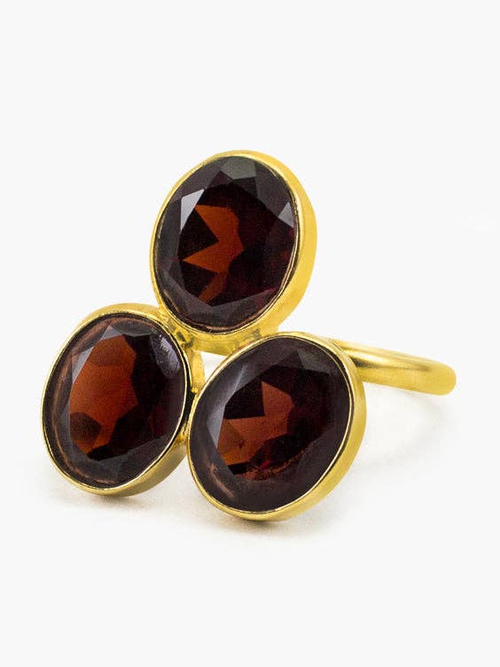 Bague Grenat Pompéi pour la vente par Vintouch Jewels