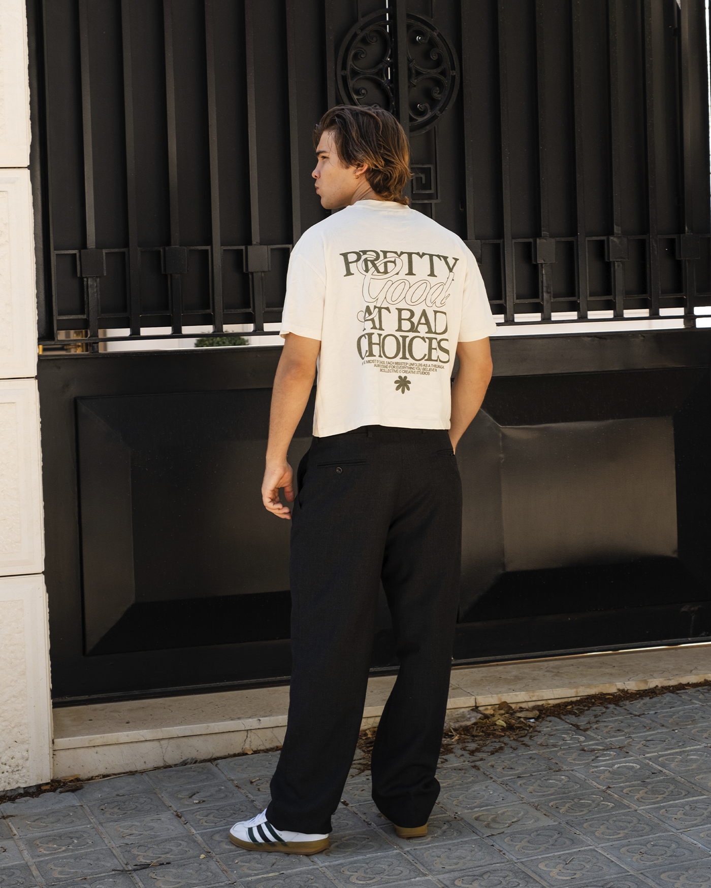 BMCollective - Venta al por mayor Camiseta serigrafiada - Mujer - Camiseta corta crema « Pretty Good at Bad Choices »2