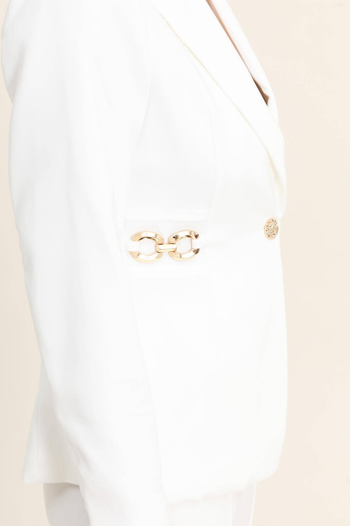 LULUMARY – Großhandel Jacke – Damen – Figurbetonter Blazer V279 mit Golddetails17