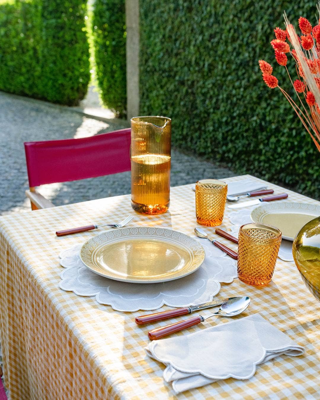 Mariaida Home - Wholesale Dinner Plate - Single Iris, Beige with White4