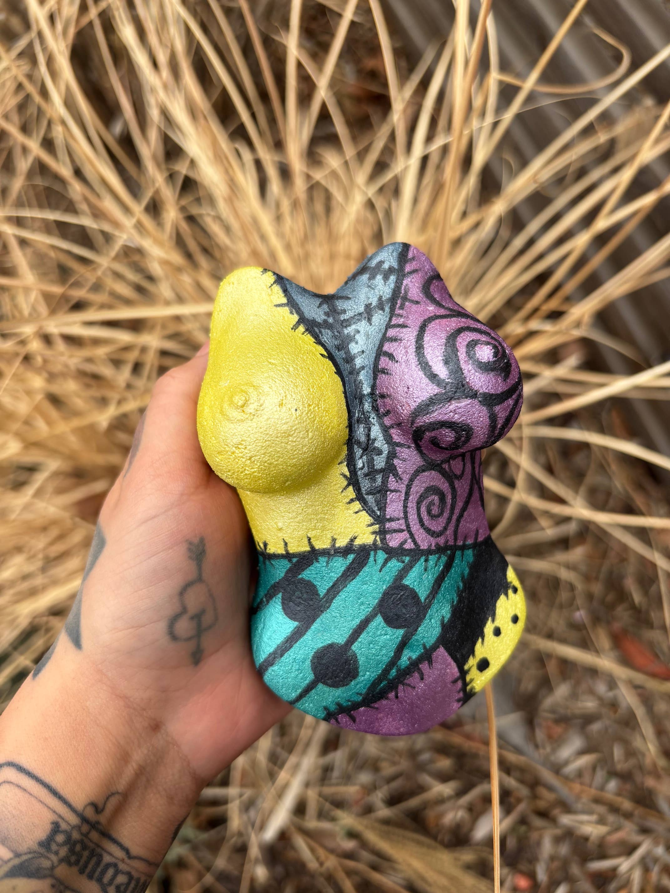 Skye Luna Beauty - Wholesale Bath Bomb/Fizz - Sexy Sally: Nightmare Before Christmas Bath Bomb1