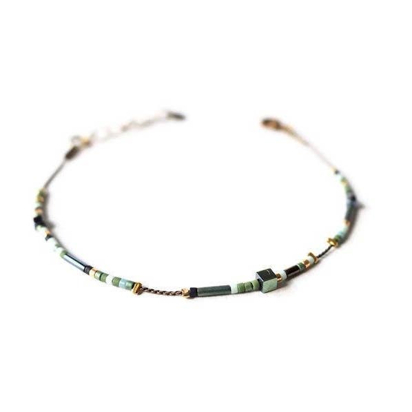 Pulsera ultrafina, delicada y minimalista/perlas diminutas para venta al por mayor de Atelier Vivienne