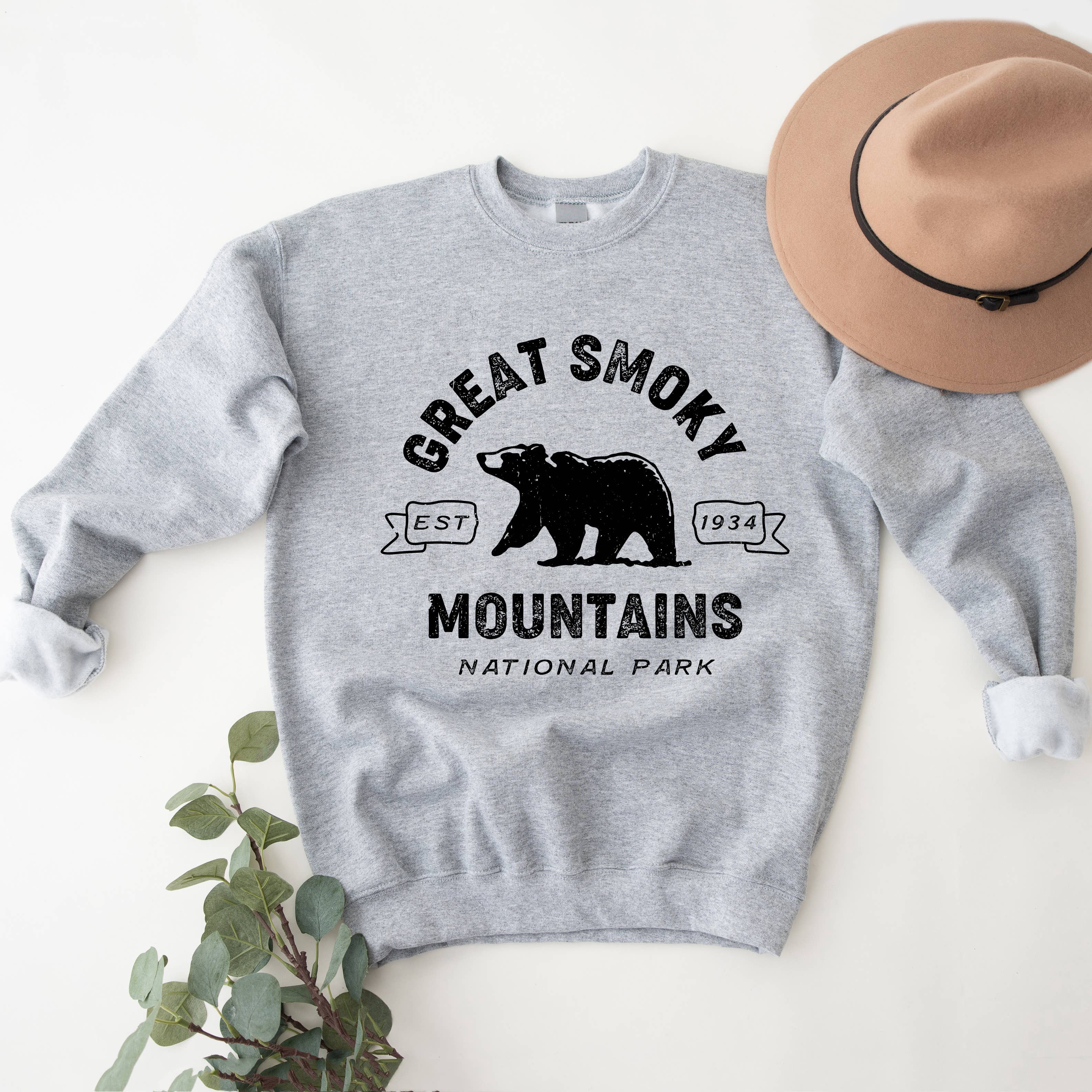 Olive And Ivory Wholesale - Wholesale Graphic Sweatshirt - Women's - Vintage Great Smoky Mountains National Park | Sweatshirt1