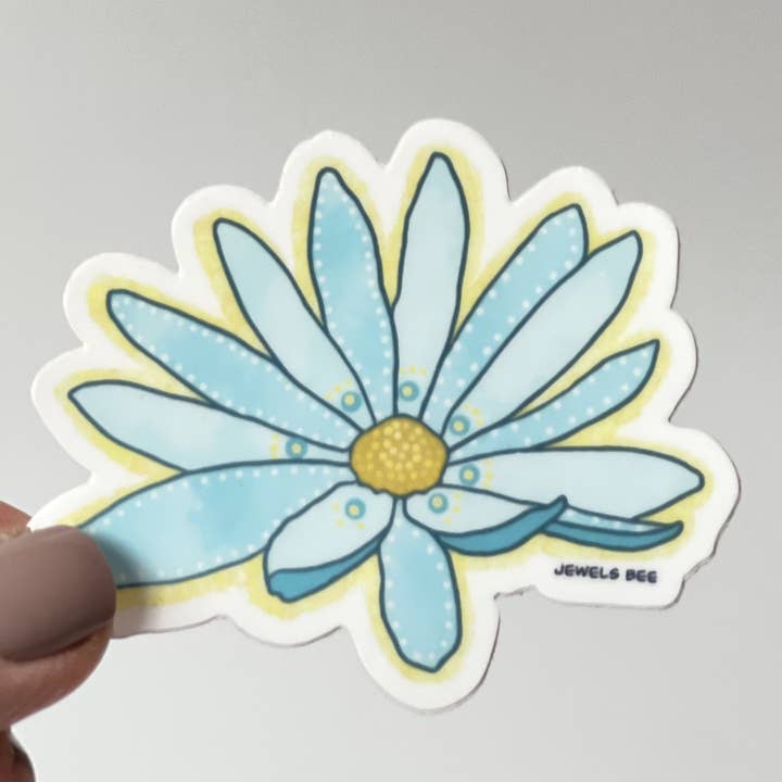Sticker Fleur de marguerite bleue pour la vente par Art Magic by Jewels Bee
