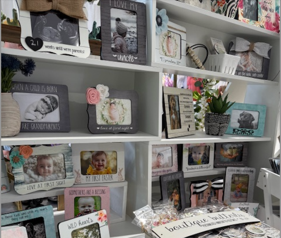 Boutique Butterlu - Wholesale Picture Frame - Kids & Baby - Mama Est. 2025 Photo Frame – Ultrasound Photo Gift for Moms2