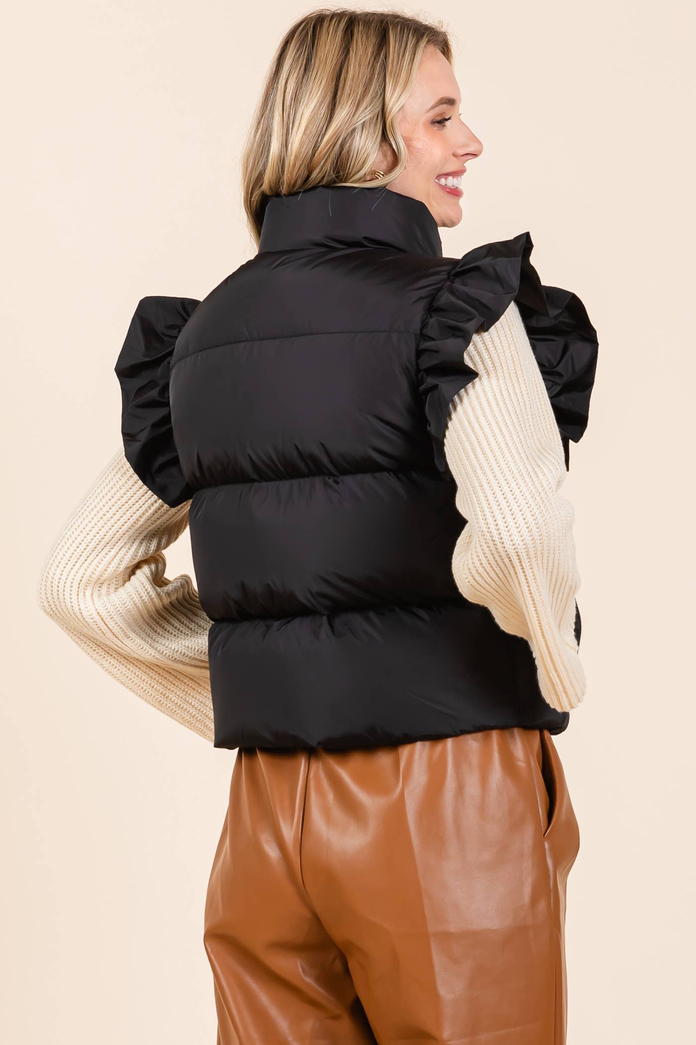 GeeGee x Lovelo - Wholesale Outerwear Vest - Women's - Plus Ruffled Sleeve Puffer Vest, MJ4501PL34