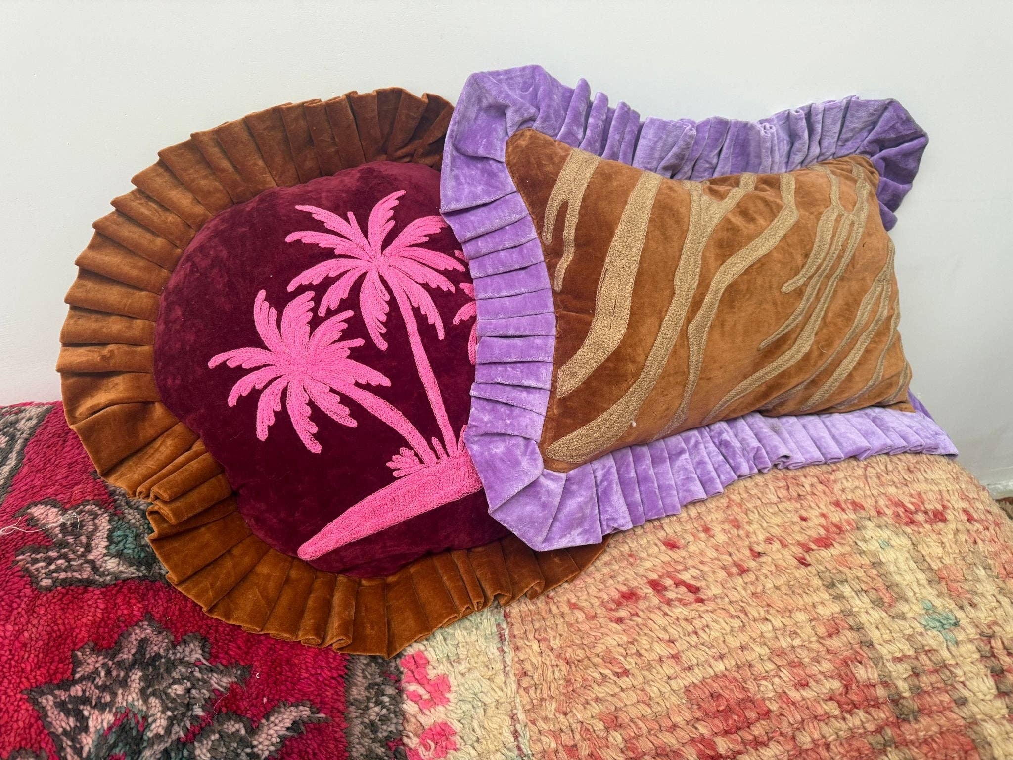 ToutVintage - Wholesale Throw Pillow Cover - Cushion cover with suzani embroidery Palmtree1