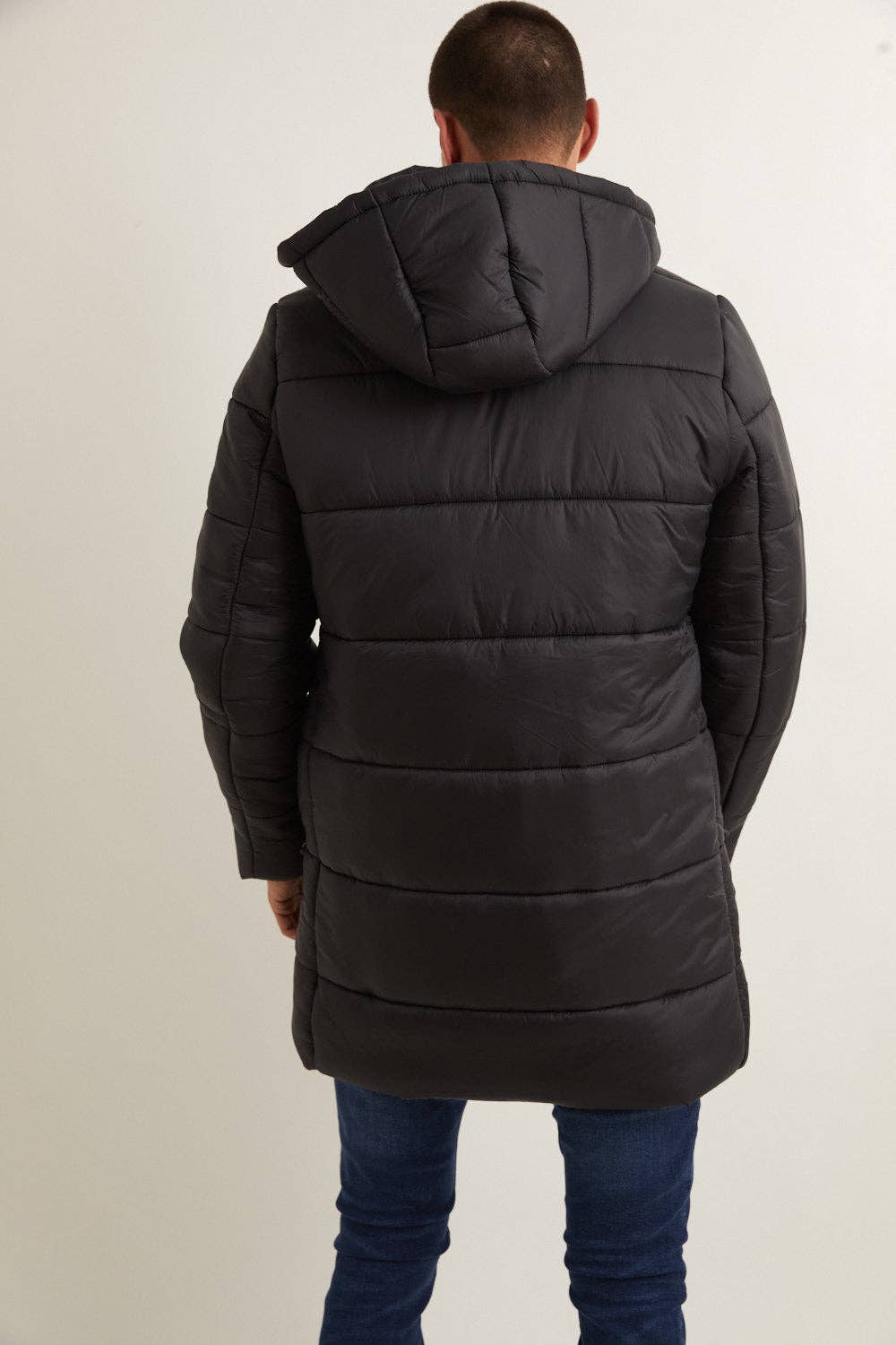 williot – Großhandel Mantel – Herren – Steppmantel mit abnehmbarer Kapuze Schwarz6