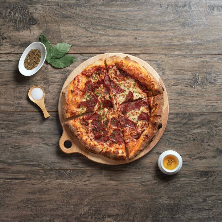 Labell - Wholesale Cutting Board - Labell 12" Diameter Cutting and Pizza Board0