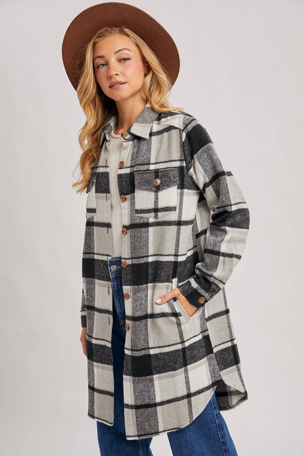 Bluivy – Engroshandel Skjortejakke/shacket – til kvinder – FLANNEL PLAID LANGLINE SHACKET23