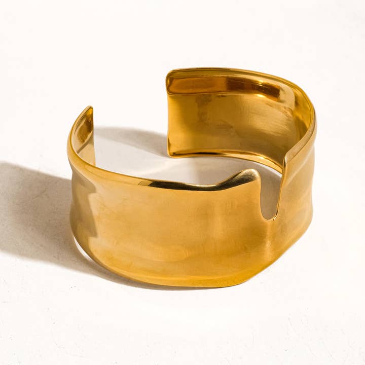 Clyde 18K Gold Non-Tarnish Abstract Bold Bangle for wholesale on Faire