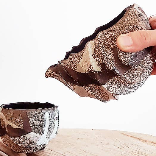 Carafe Katakuchi 'Tobari' Frost Scale de Shungo Nemoto pour la vente par wagumi